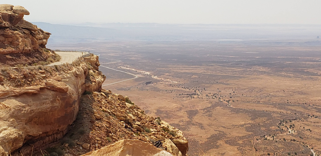 Moki Dugway road trip with steep switchbacks and desert views near Monument Valley